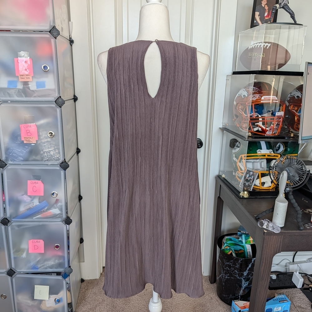 GF Collection Purple Micro-Pleated Sleeveless Mini Dress Size Small - Picture 2 of 9